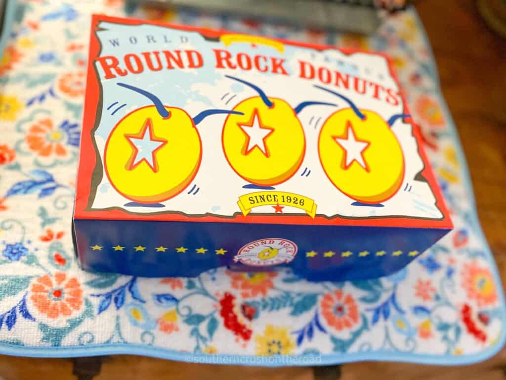 box of round rock donuts